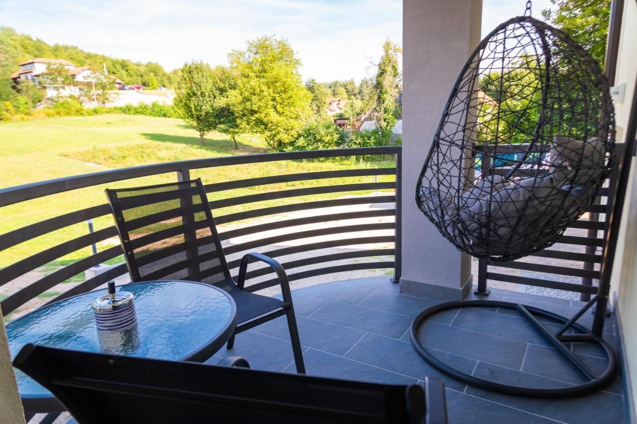 Apartmani Leptir Rakovica Exterior foto