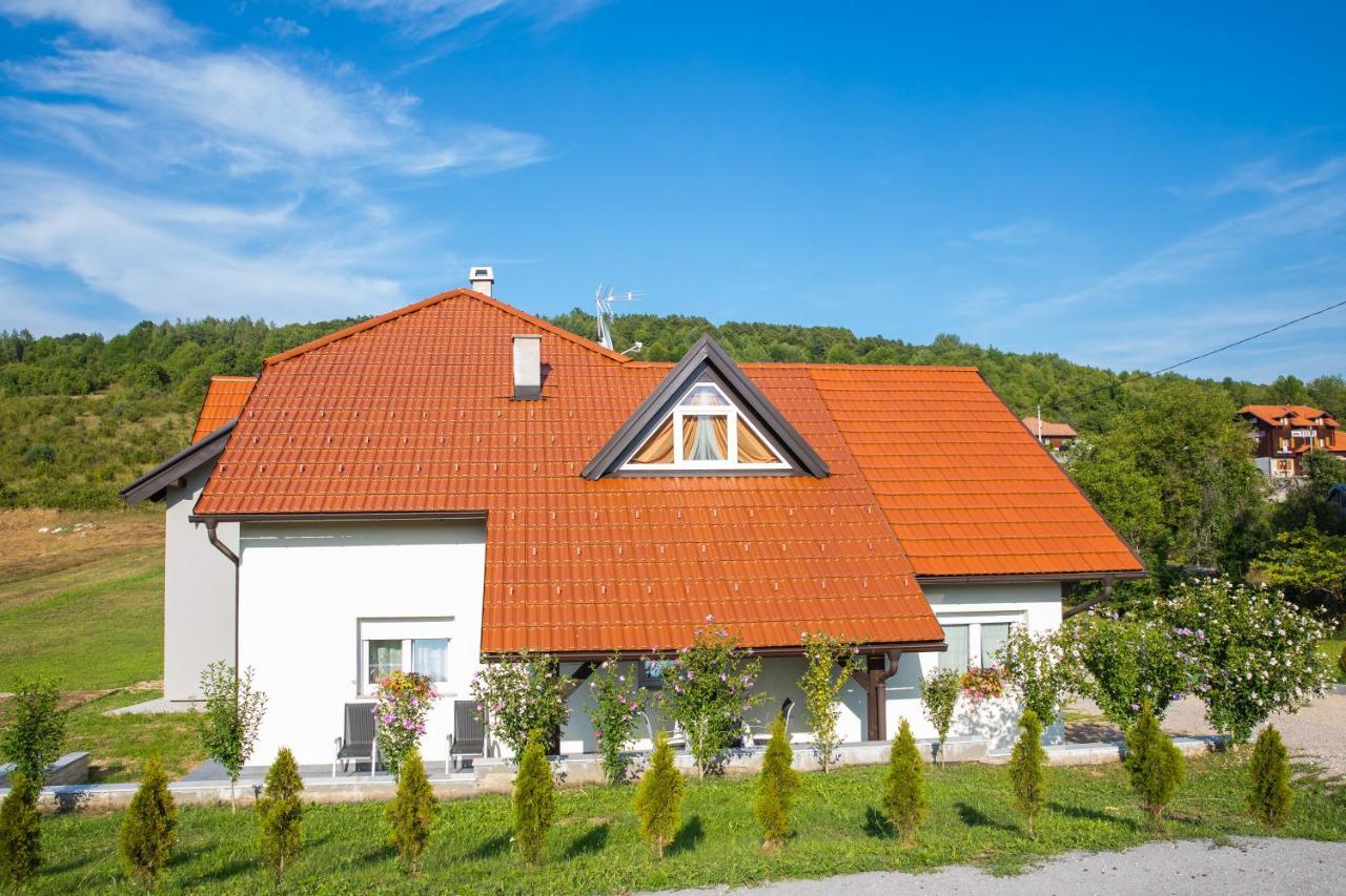 Apartmani Leptir Rakovica Exterior foto