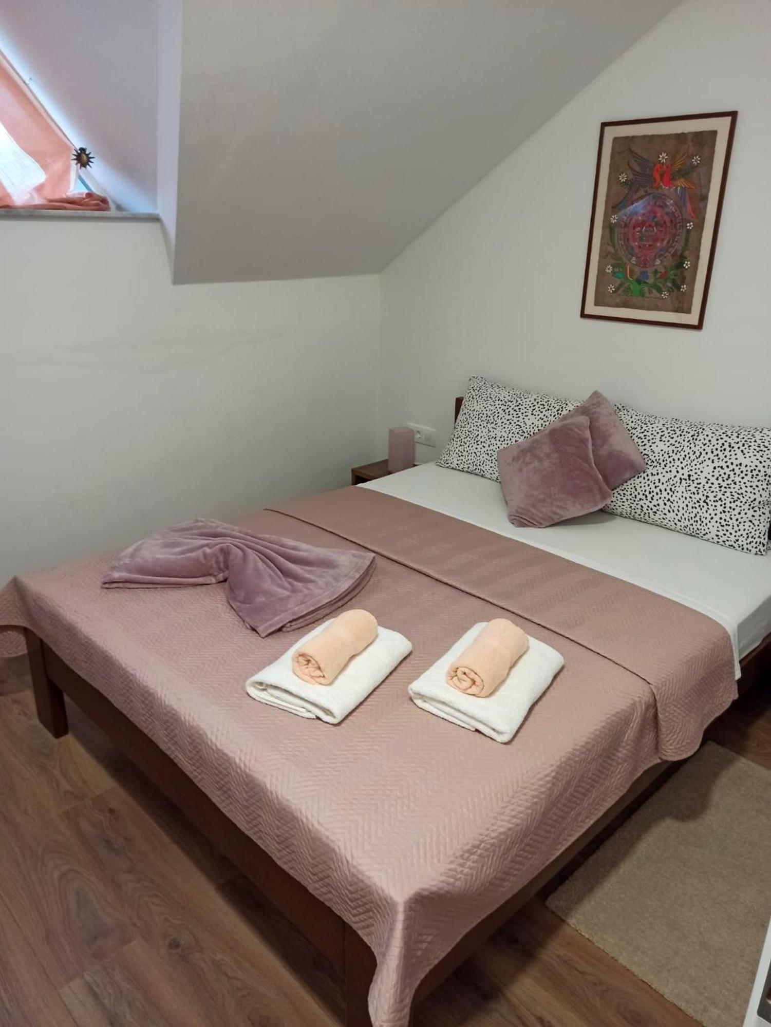Apartmani Leptir Rakovica Exterior foto